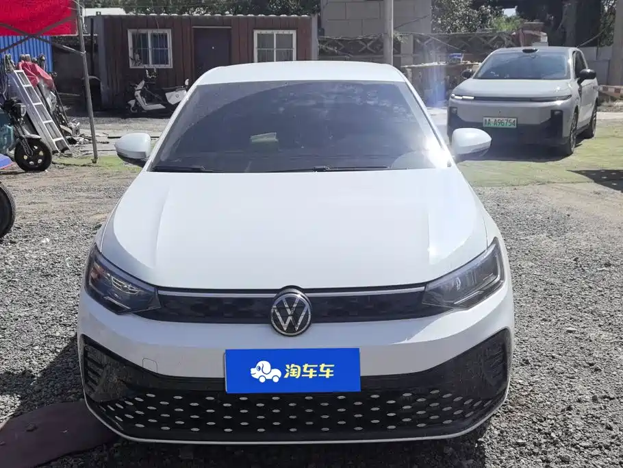 Volkswagen Lavida — миниатюра 2