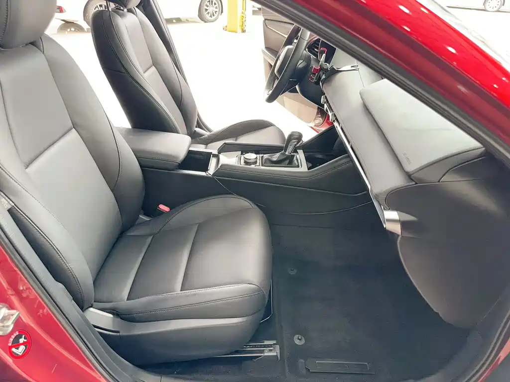 Mazda 3 Axela — миниатюра 10