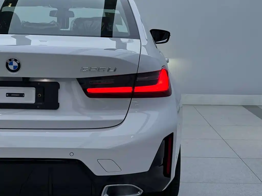 BMW 3 Series — миниатюра 6