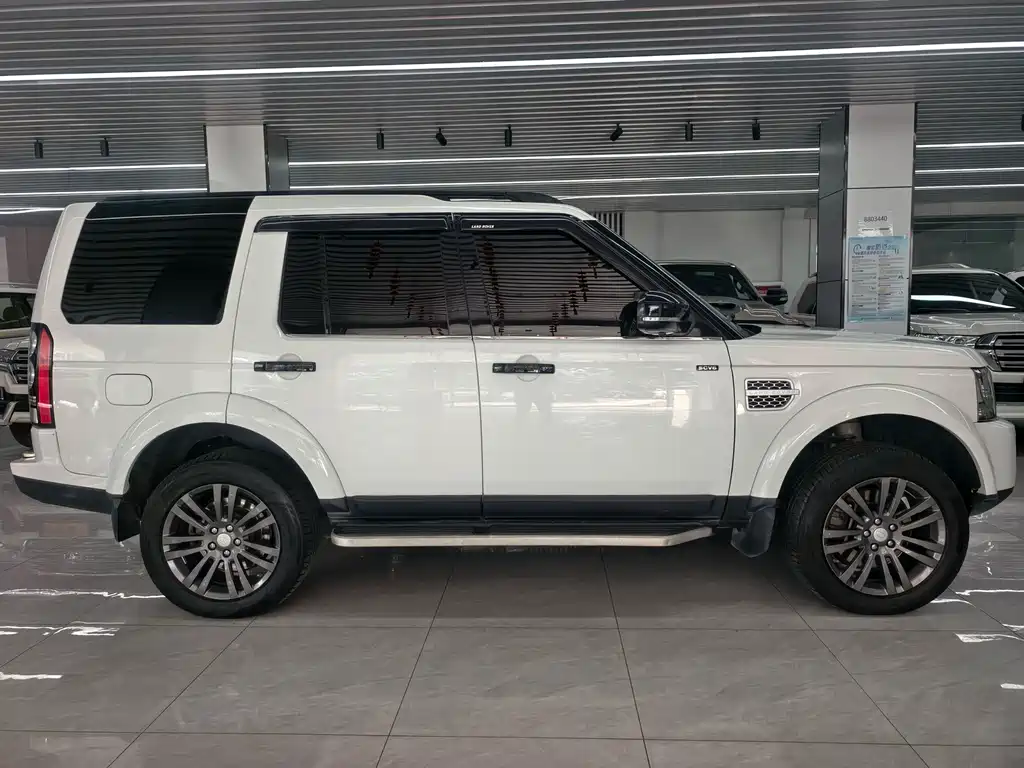 Land Rover Discovery — миниатюра 7