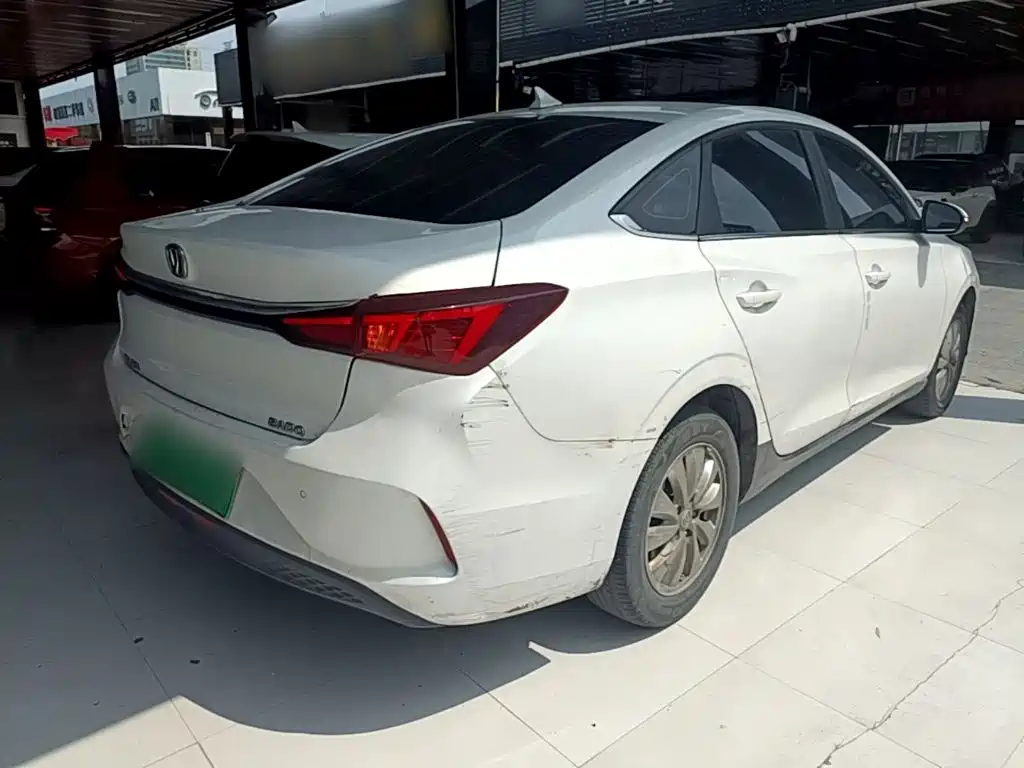 Changan Eado New Energy — миниатюра 7