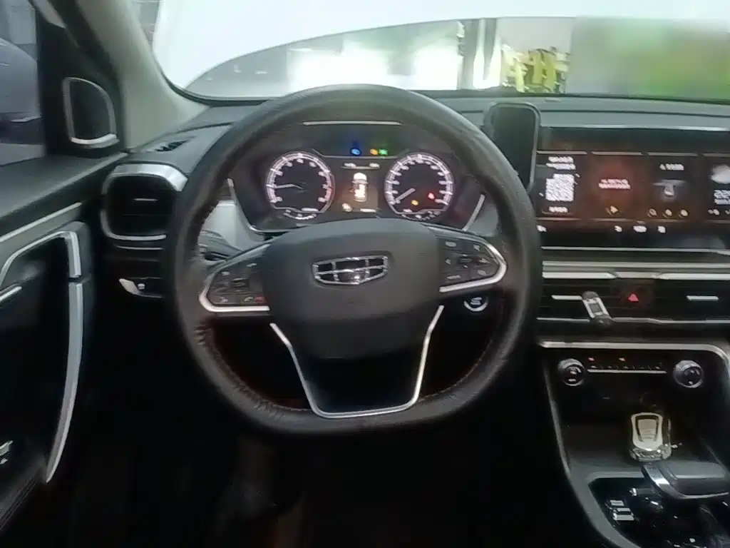 Geely Binyue — миниатюра 11