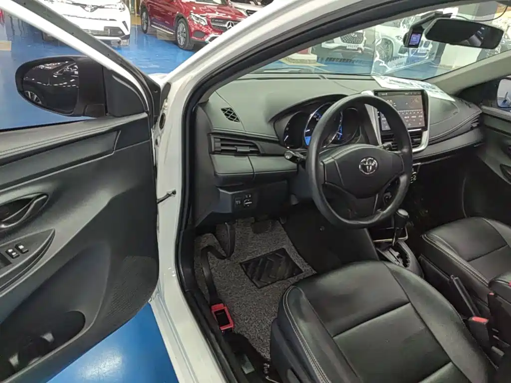Toyota Vios FS — миниатюра 16