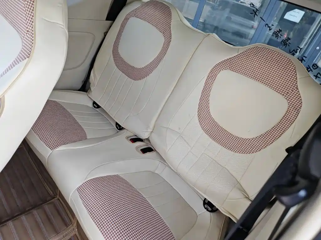 Wuling MINIEV — миниатюра 17