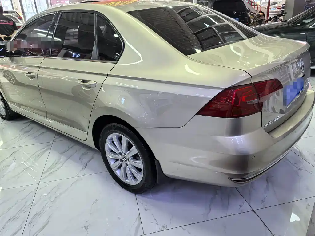 Volkswagen Bora — миниатюра 4