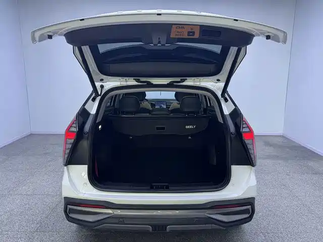 Geely Boyue L — миниатюра 8