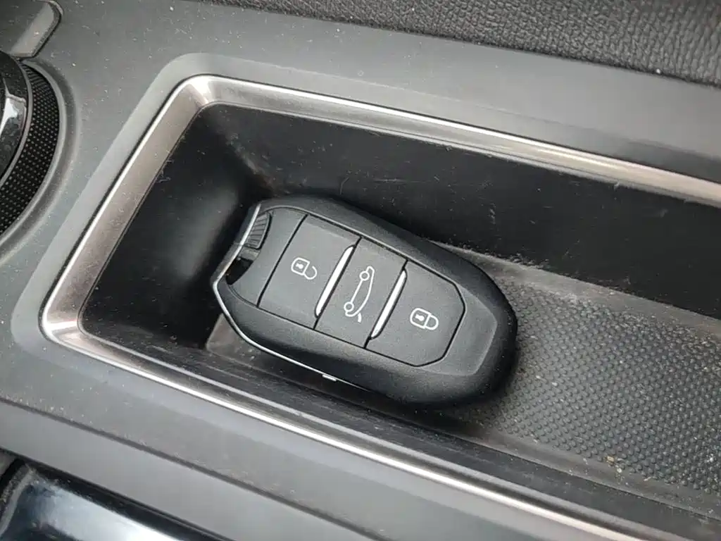 Peugeot 5008 — миниатюра 9