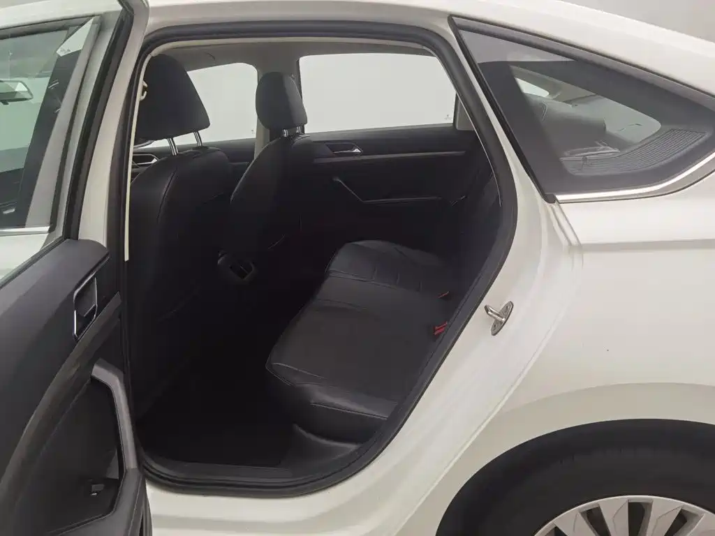 Volkswagen Lavida — миниатюра 15