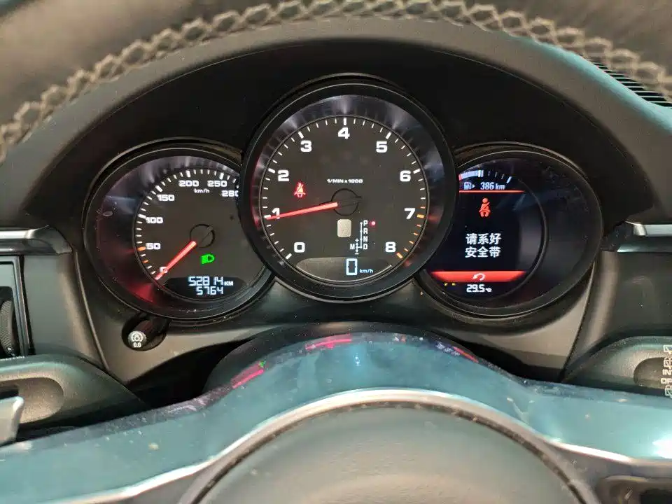 Porsche Macan — миниатюра 4