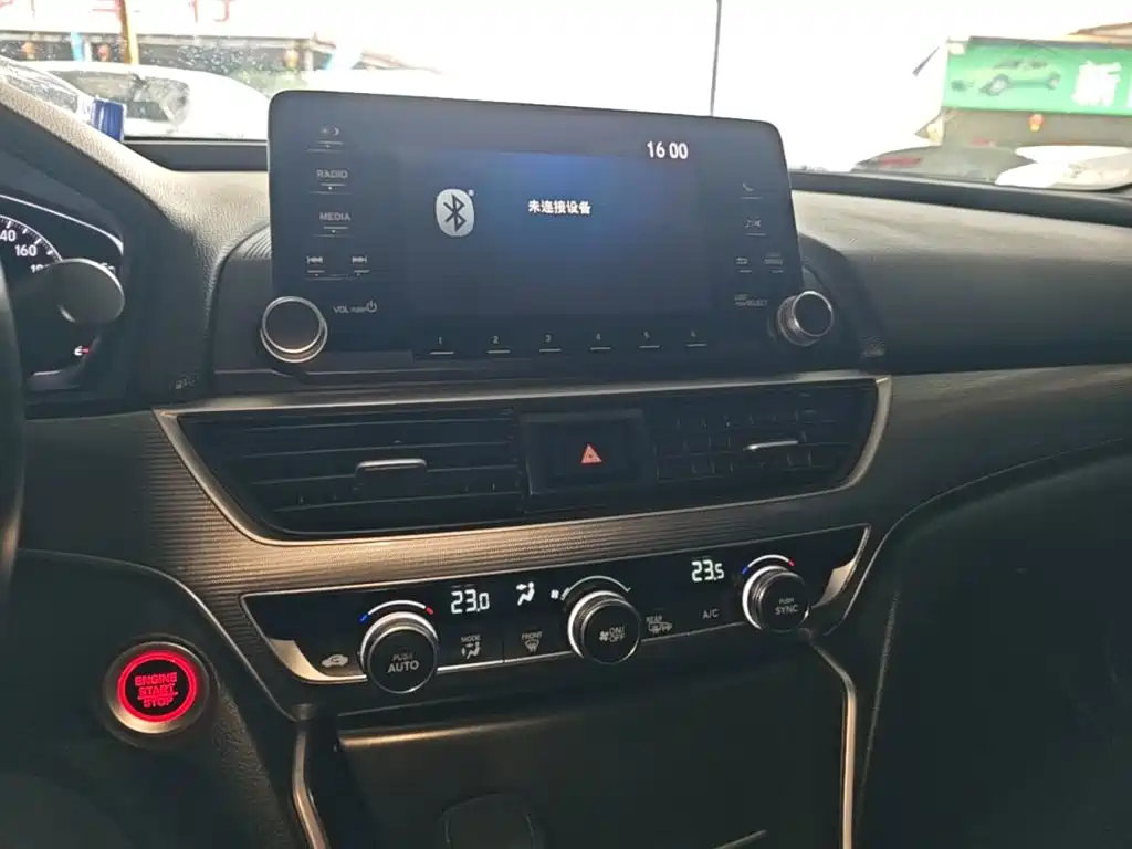Honda Accord — миниатюра 13