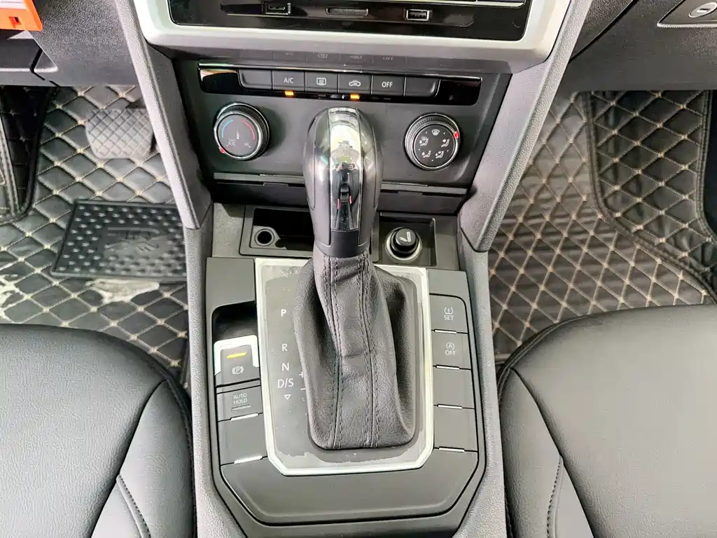 Volkswagen Lamando — миниатюра 11