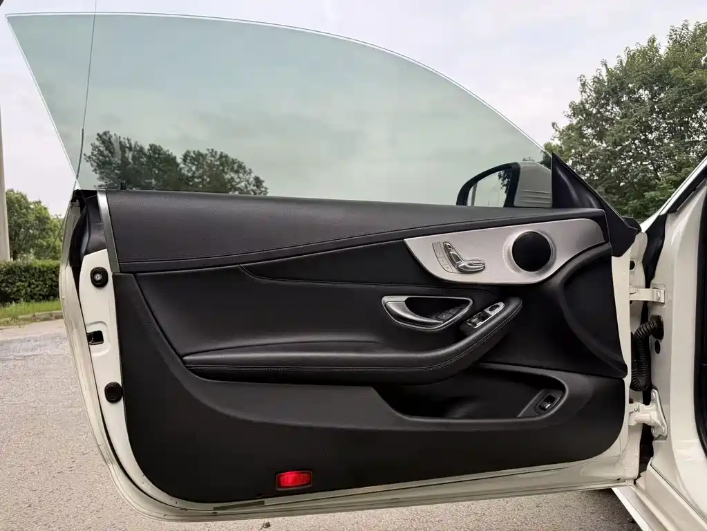 Mercedes-Benz C-Class (Import) — миниатюра 18