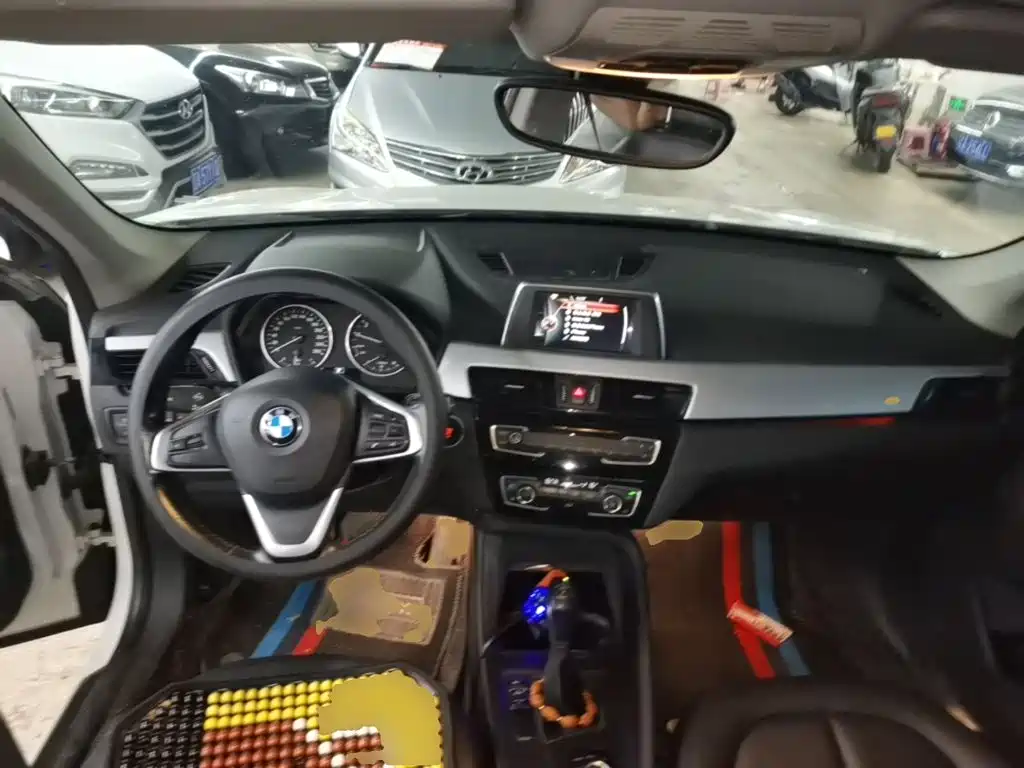 BMW X1 — миниатюра 10