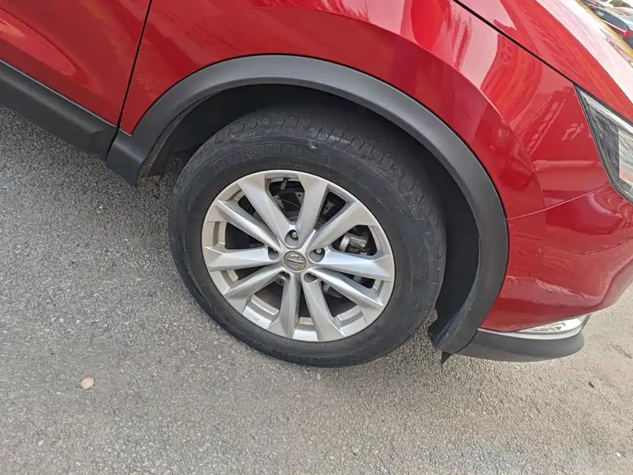 Nissan Qashqai — миниатюра 6