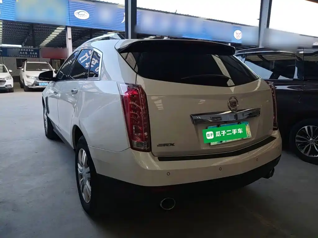 Cadillac SRX — миниатюра 5