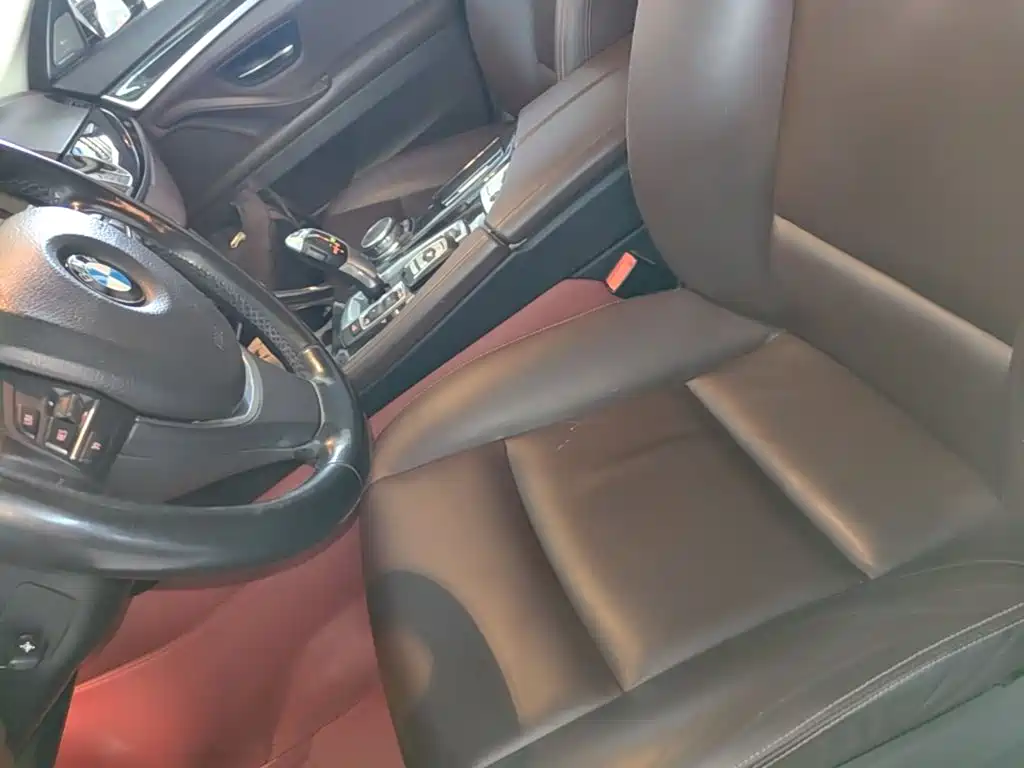 BMW 5 Series — миниатюра 15
