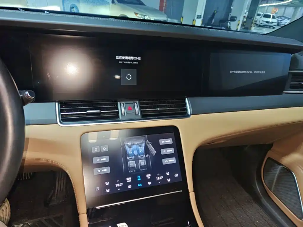 Li Auto Li ONE — миниатюра 13