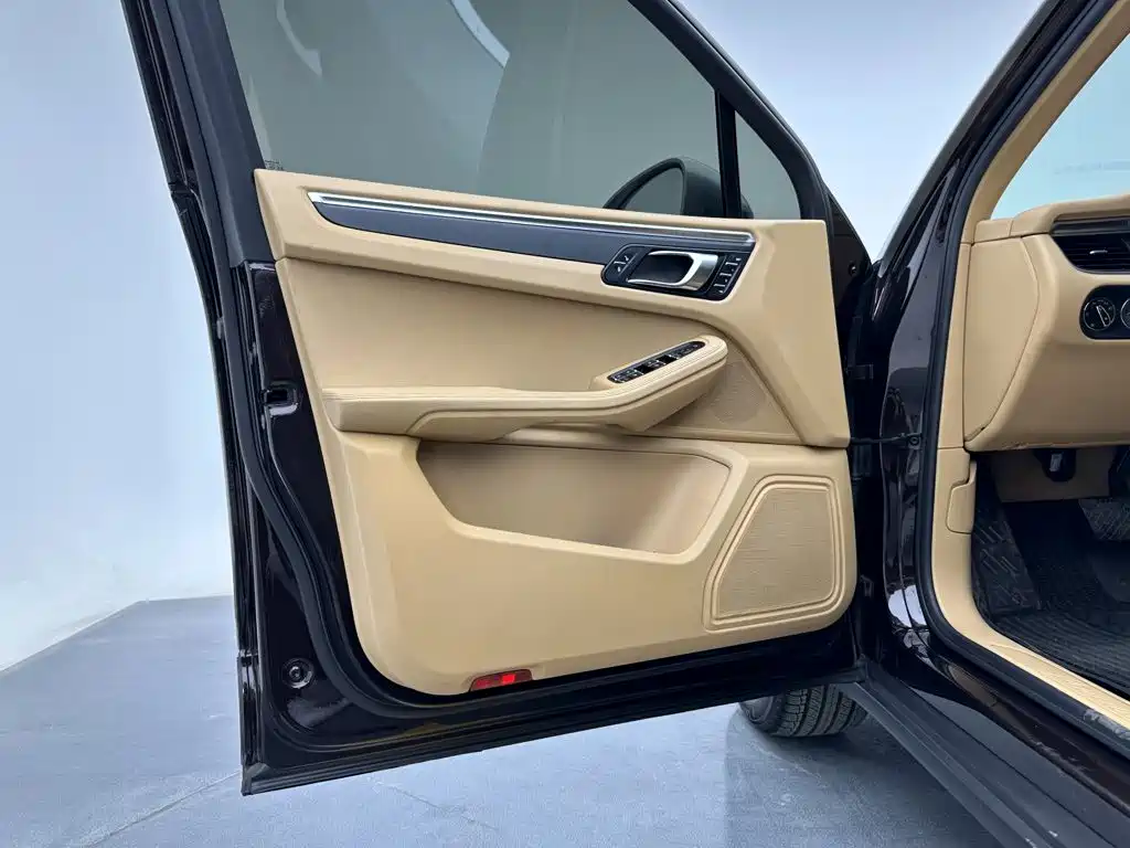 Porsche Macan — миниатюра 27