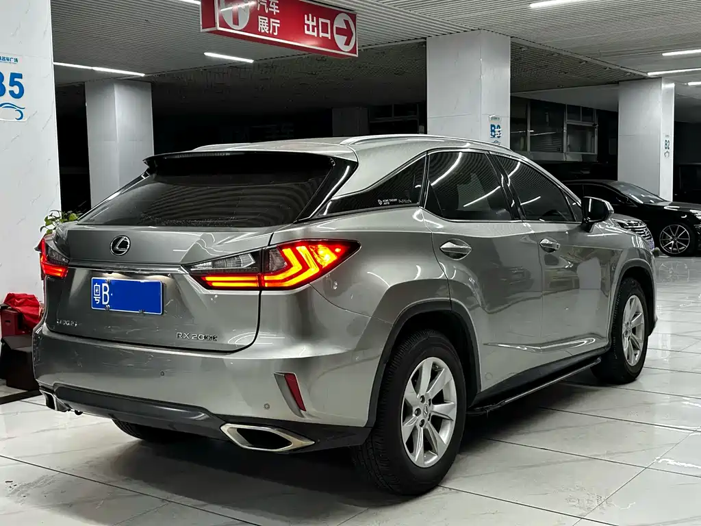 Lexus RX — миниатюра 4