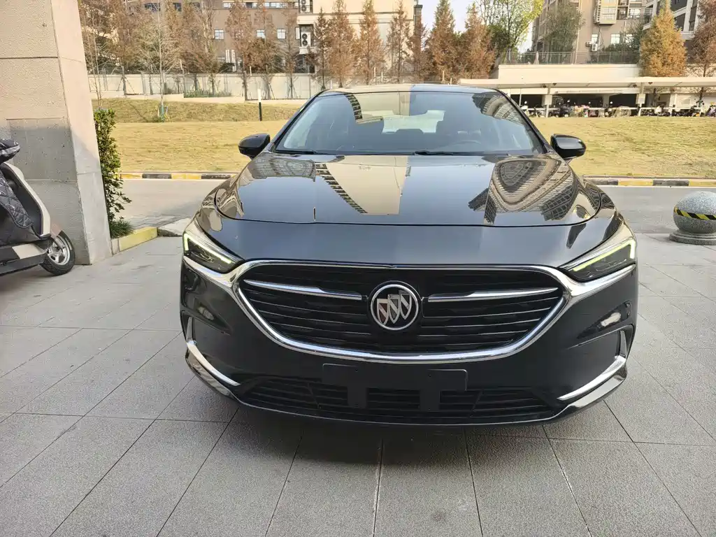 Buick LaCrosse — миниатюра 2
