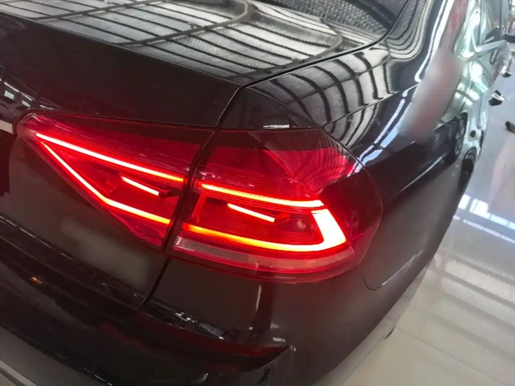 Volkswagen Passat — миниатюра 8