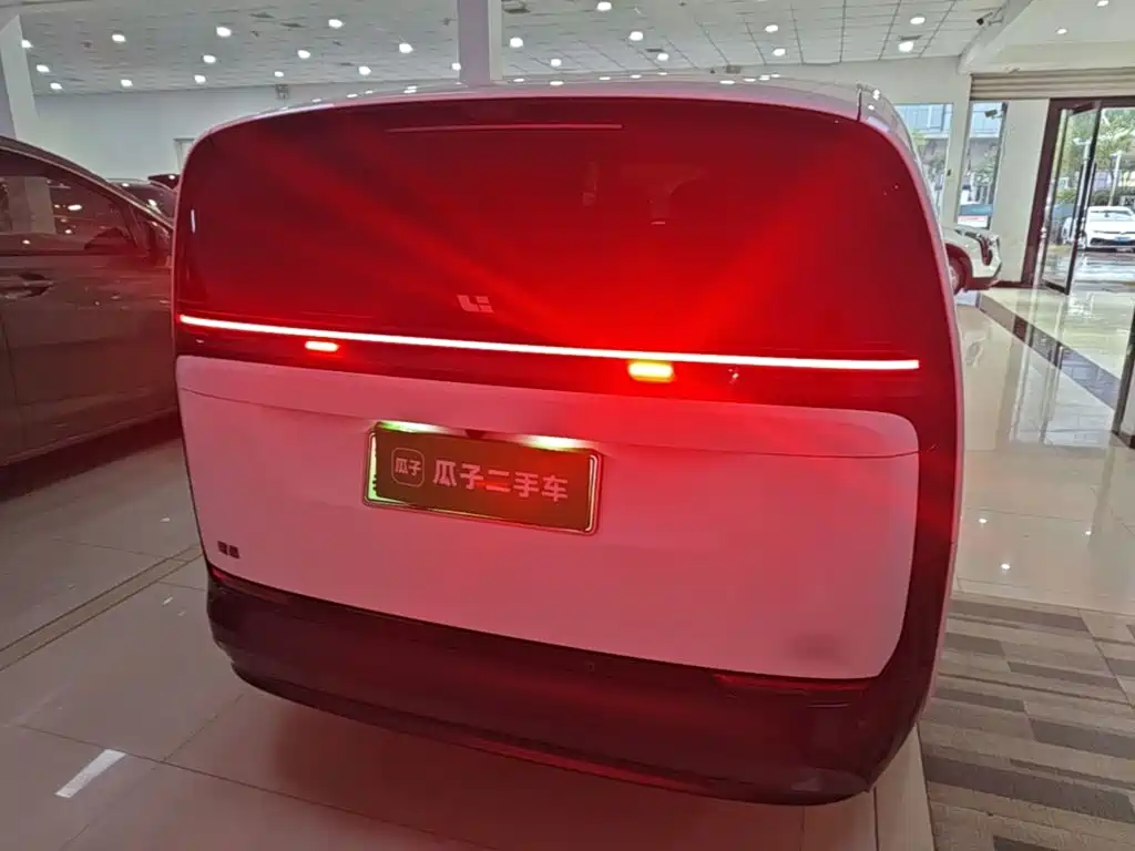 Li Auto Li MEGA — миниатюра 6