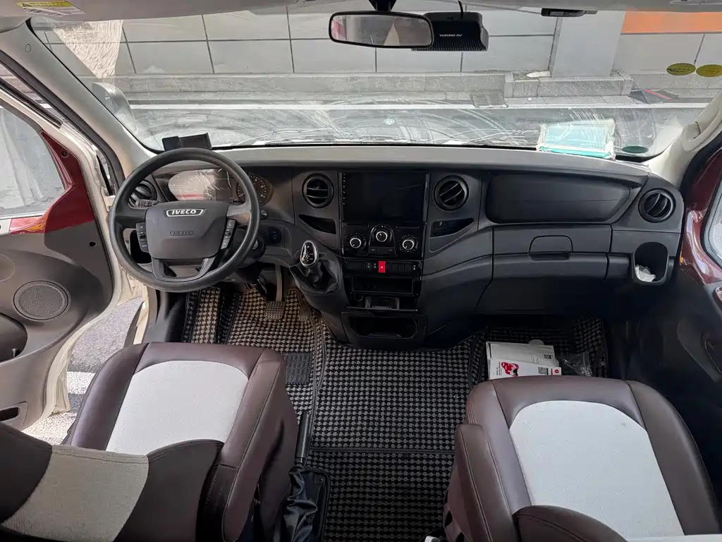 IVECO Ousheng — миниатюра 12