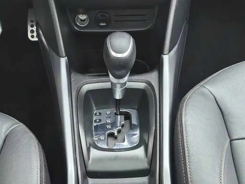 Peugeot 2008 — миниатюра 13