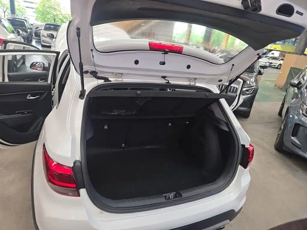 Kia KX Cross — миниатюра 19