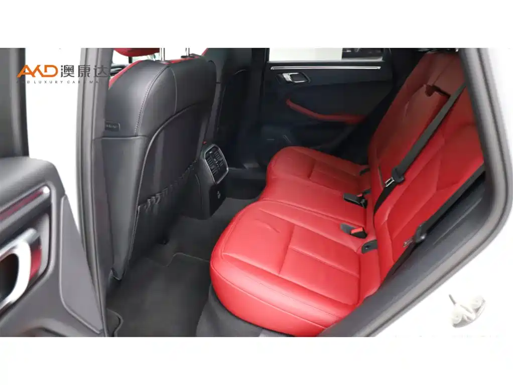 Porsche Macan — миниатюра 7