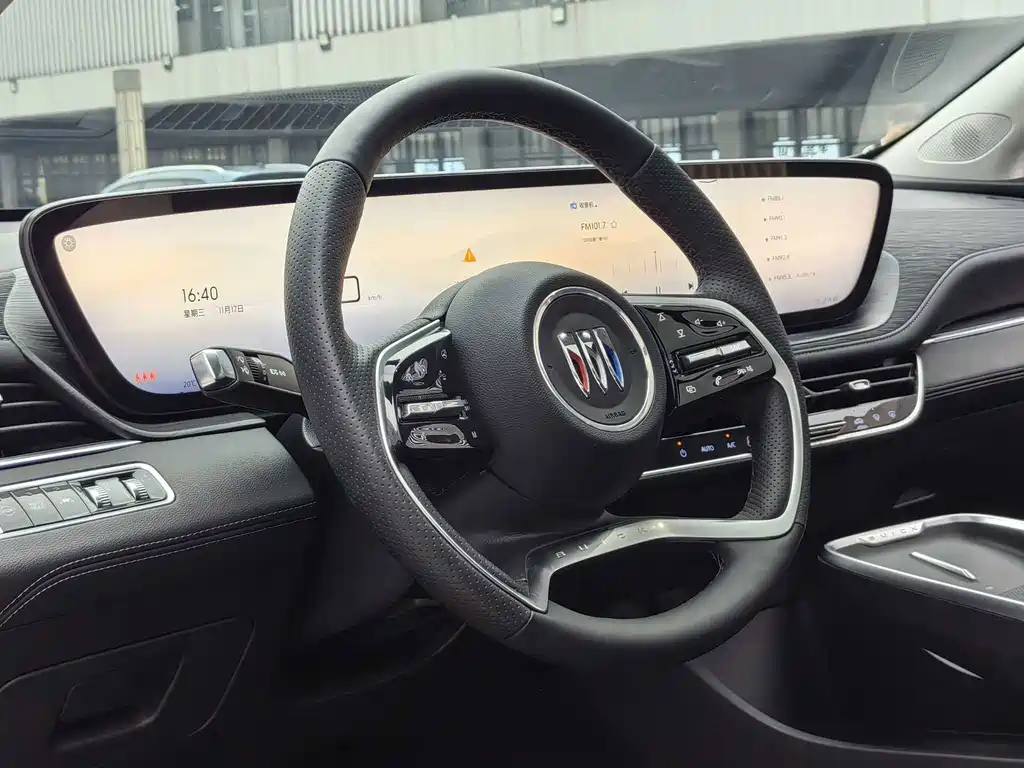 Buick LaCrosse — миниатюра 11