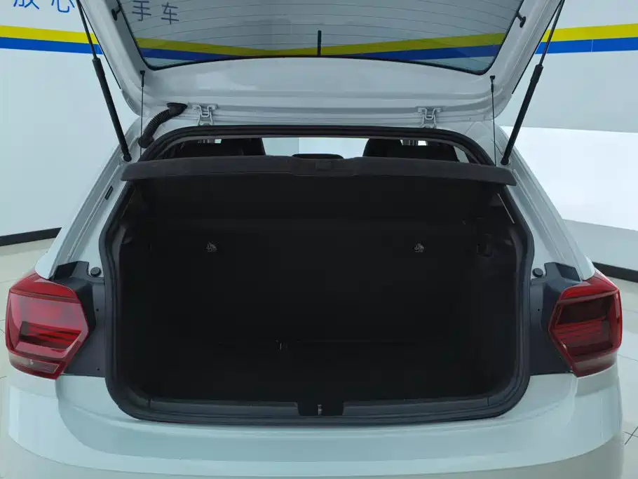 Volkswagen Polo — миниатюра 4
