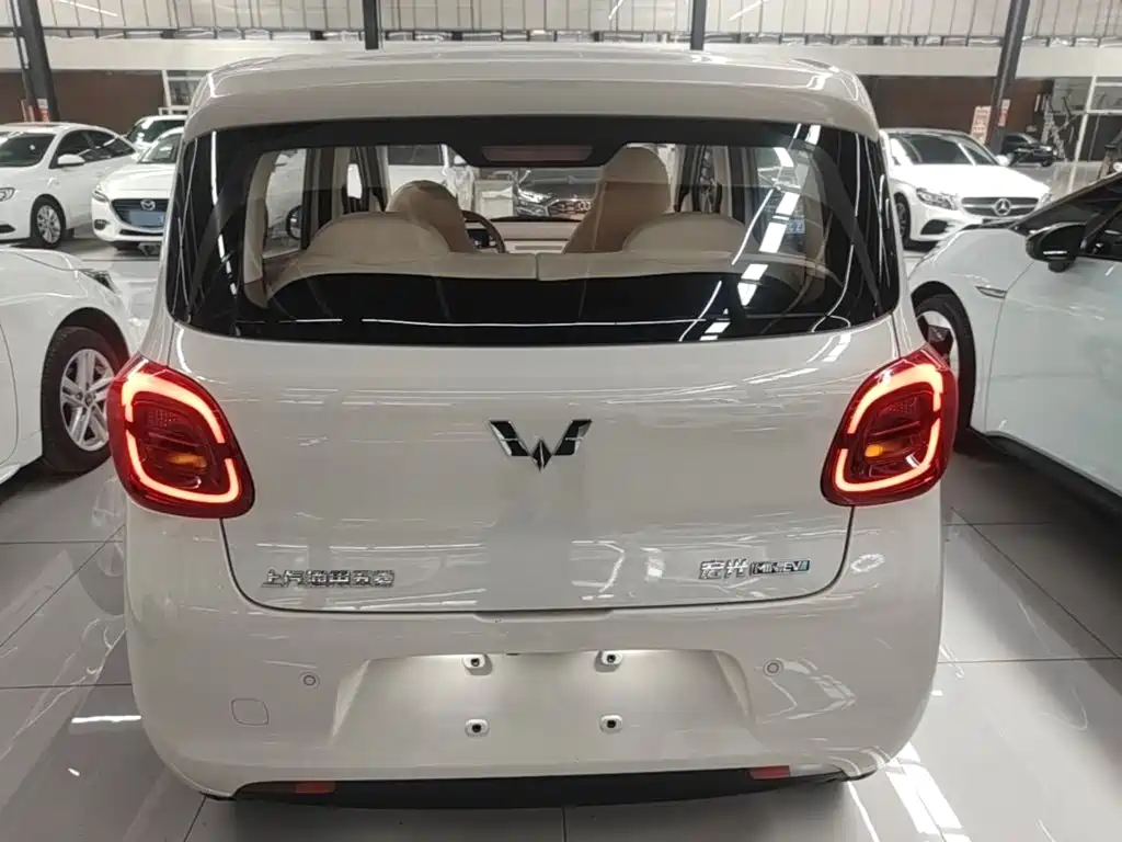 Wuling MINIEV — миниатюра 6
