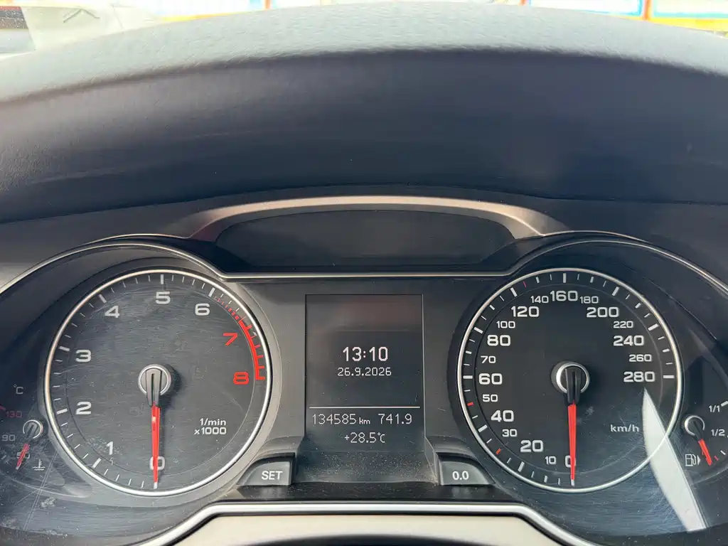 Audi A4L — миниатюра 4