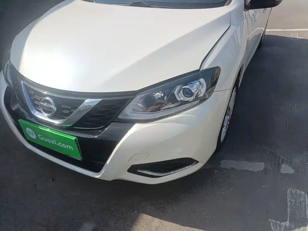 Nissan Tiida — миниатюра 24
