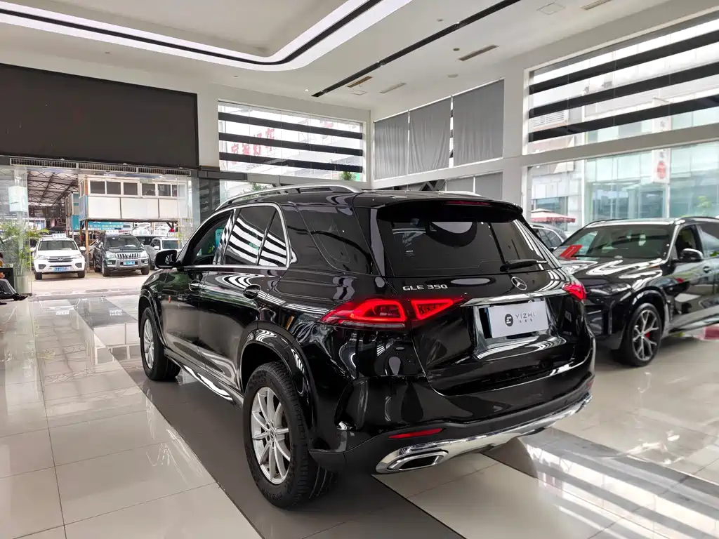 Mercedes-Benz GLE (Import) — миниатюра 12