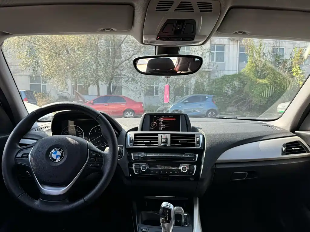 BMW 1 Series (Import) — миниатюра 4