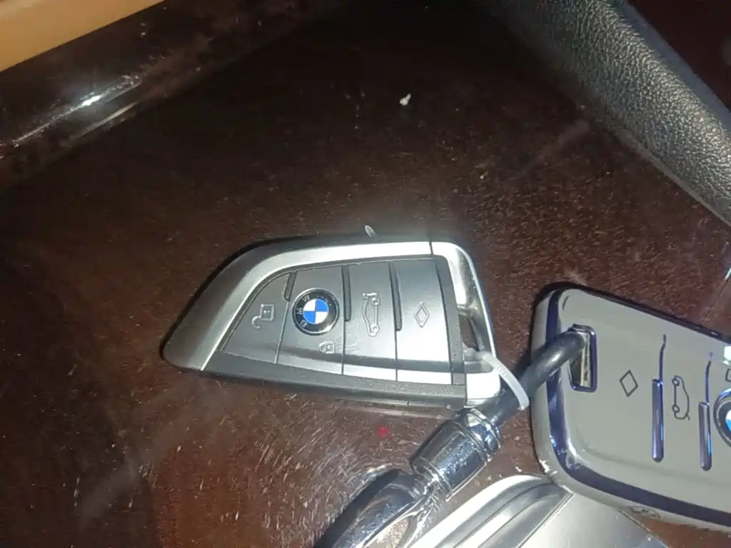BMW 5 Series — миниатюра 9
