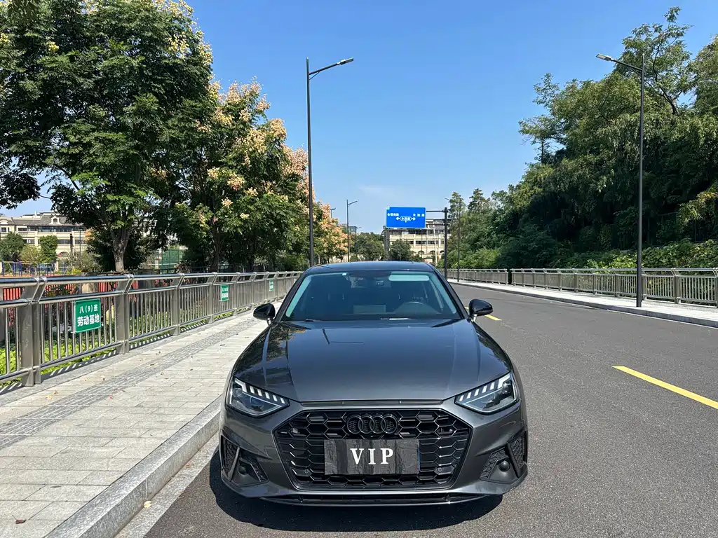 Audi A4L — миниатюра 2