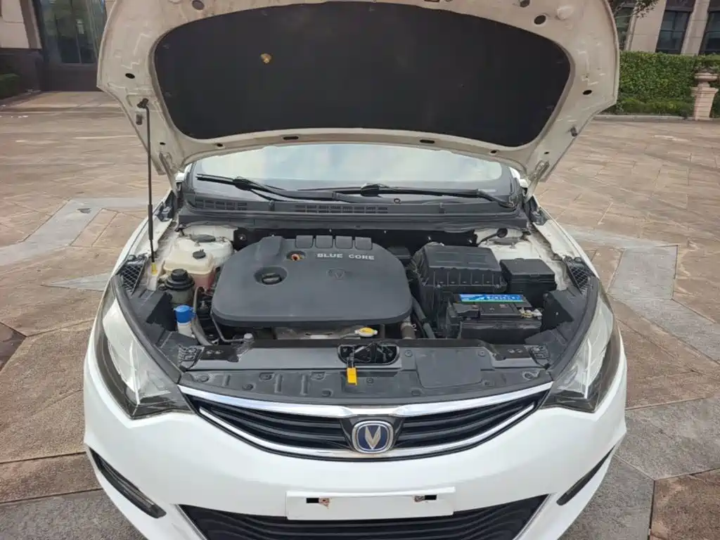 Changan Eado XT — миниатюра 20