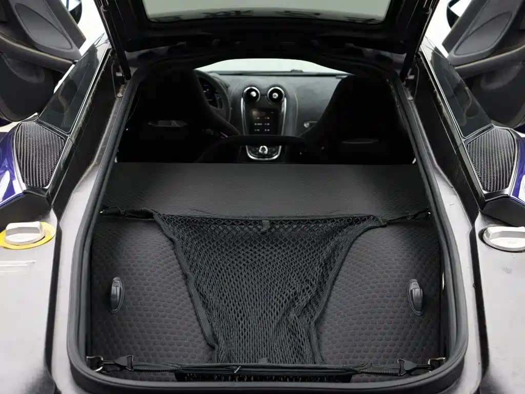 McLaren GT — миниатюра 11