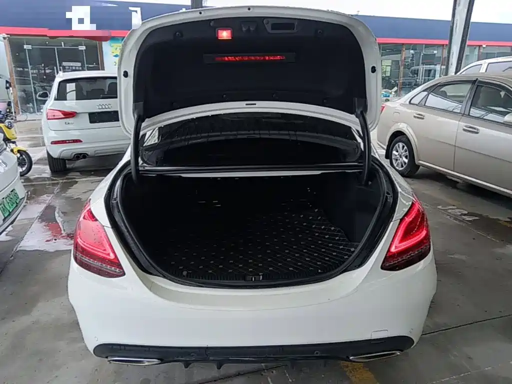 Mercedes-Benz C-Class — миниатюра 19
