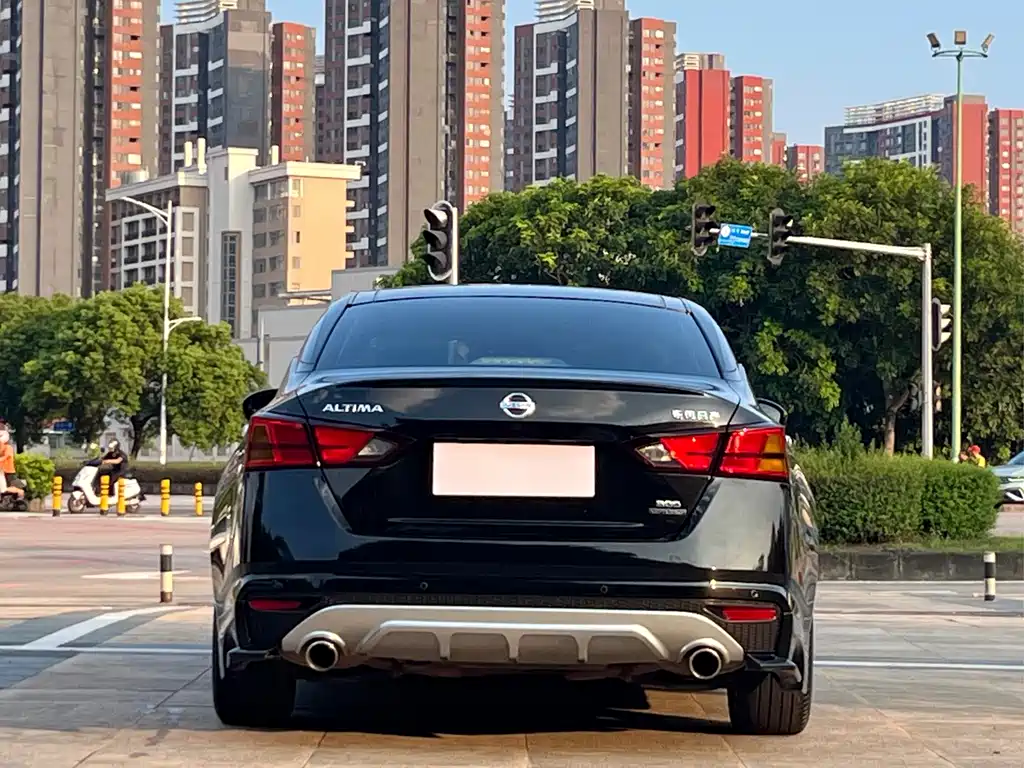 Nissan Teana — миниатюра 8