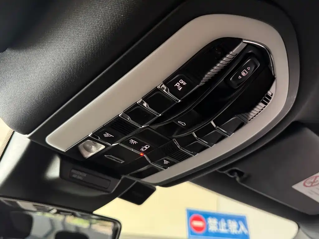 Porsche Macan — миниатюра 48