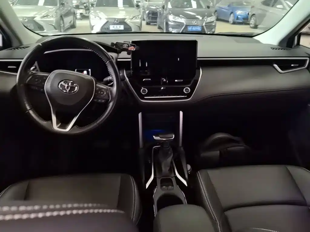 Toyota Frontlander — миниатюра 10