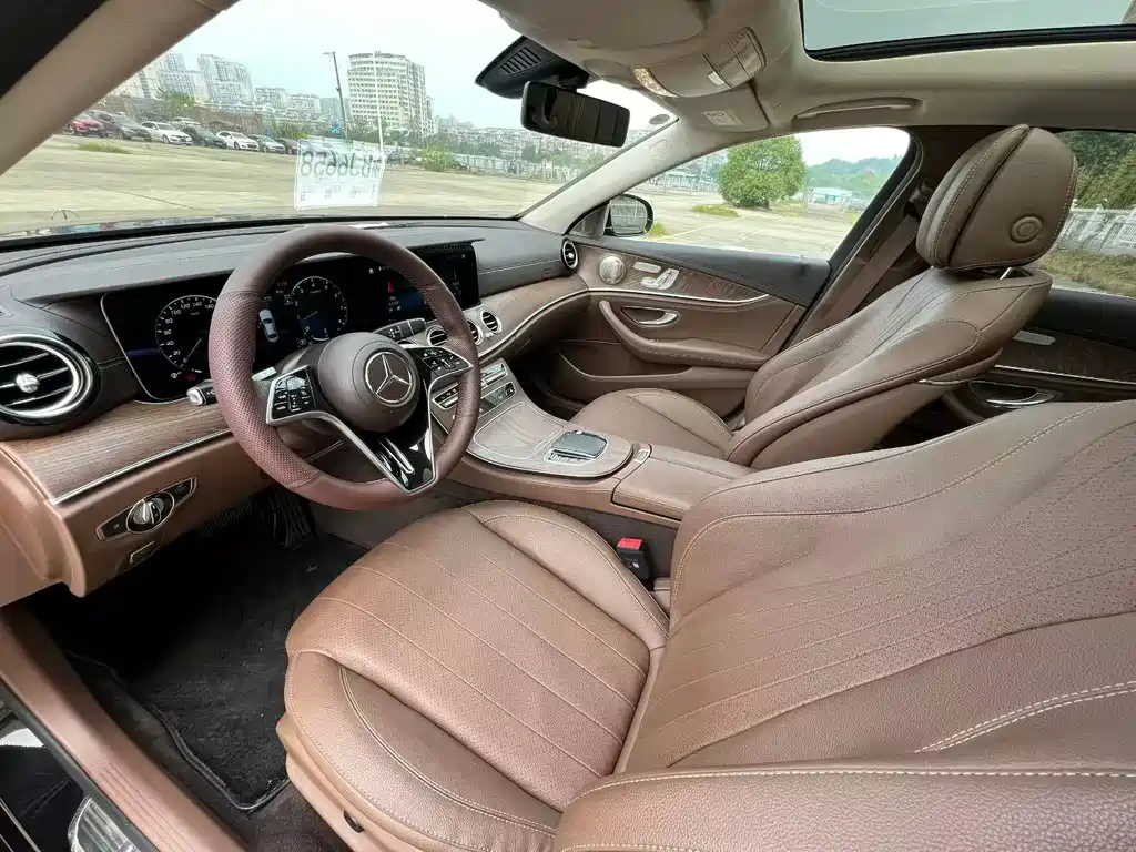 Mercedes-Benz E-Class — миниатюра 4