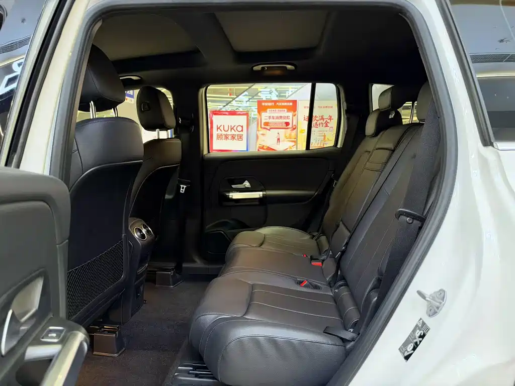 Mercedes-Benz GLB — миниатюра 8