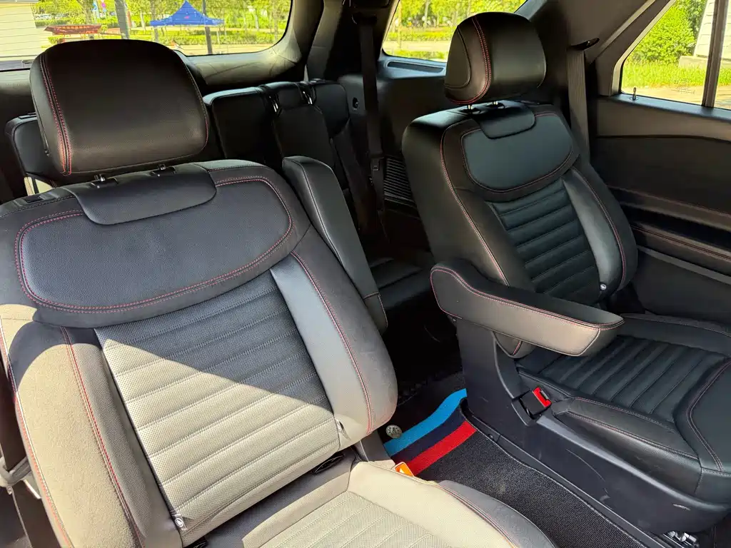 Ford Explorer — миниатюра 23