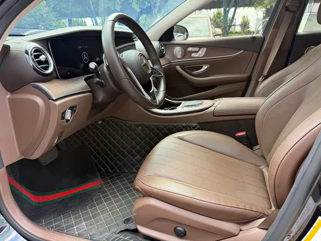 Mercedes-Benz E-Class — миниатюра 3