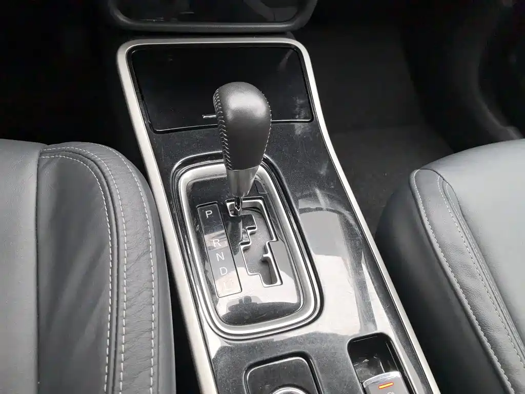 Mitsubishi Outlander — миниатюра 13
